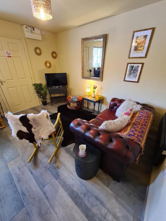 The Shambles By Spires Accommodation A Boho Styled Place To Stay Just 3 Miles From Birches Valley Visitors Centre Cannock Chase Rugeley Ngoại thất bức ảnh