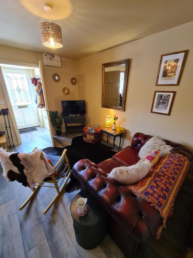 The Shambles By Spires Accommodation A Boho Styled Place To Stay Just 3 Miles From Birches Valley Visitors Centre Cannock Chase Rugeley Ngoại thất bức ảnh
